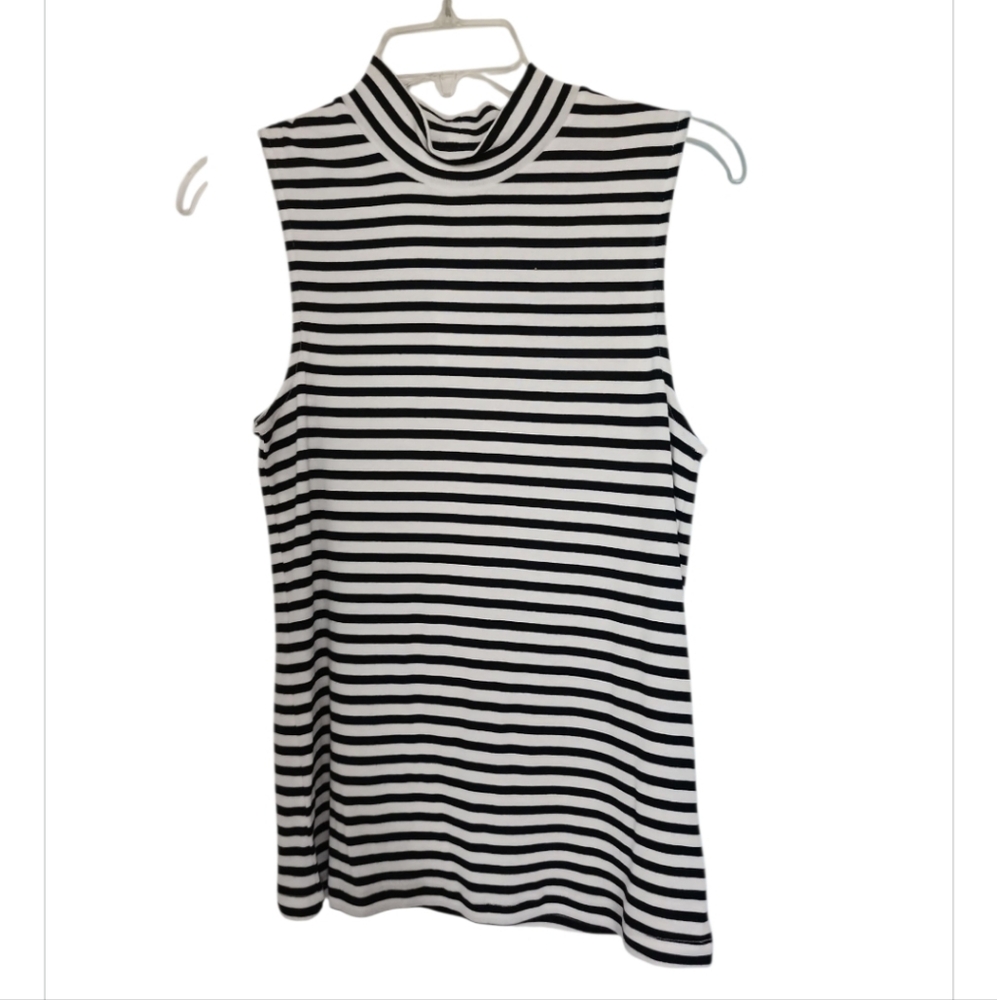 NWT! Splendid Top